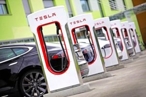 Supercharger φορτιστές της Tesla και στην Ελλάδα σύντομα