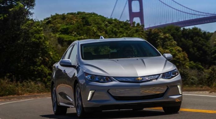 General Motors και Tesla ελπίζουν σε νέο tax credit