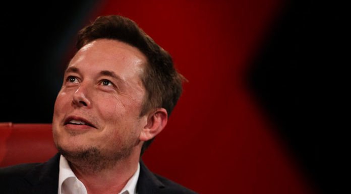 Ο Elon Musk λήγει την «σπαρτιατική δίαιτα» αναζητώντας νέα κεφάλαια